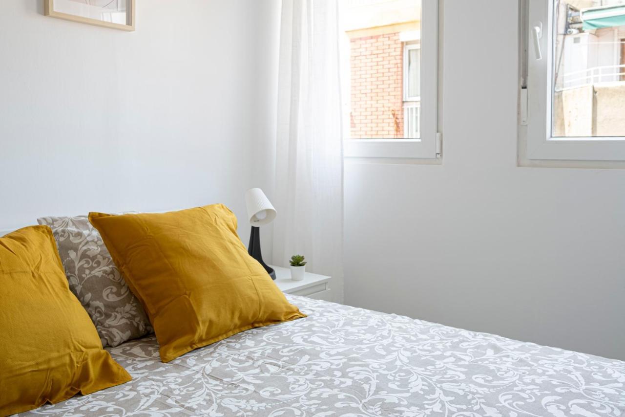 Apartment Beach Picasso Sant Adria de Besos Exterior foto